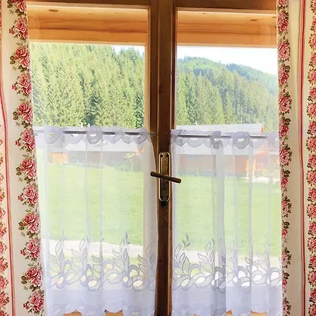 Three-bedroom Holiday In Zázrivá