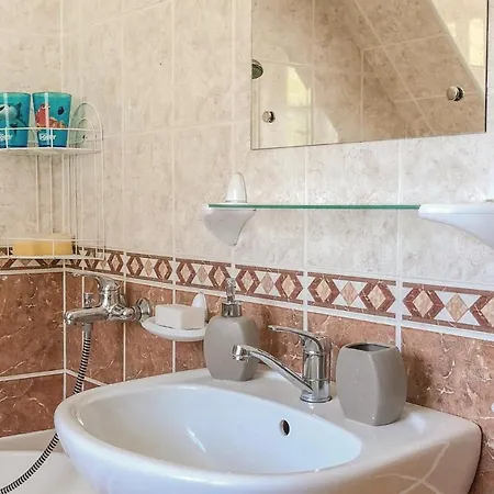 Three-bedroom Holiday In